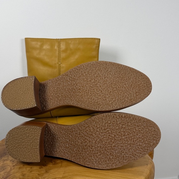 NWOT Frye Banana Camryn Boots - Picture 6 of 16